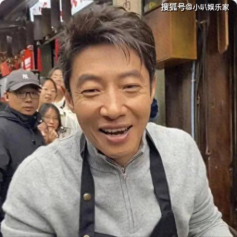 人过端午和游客玩水一点架子都没有AG真人